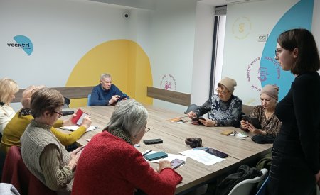 Курси для людей старшого віку - Смартфони, цифрова грамотніст