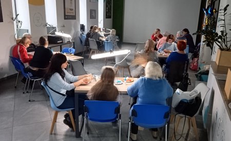 Майстерклас з виготовлення різдвяно-новорічних прикрас «Різдвяний подарунок»