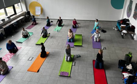 Йога для дорослих