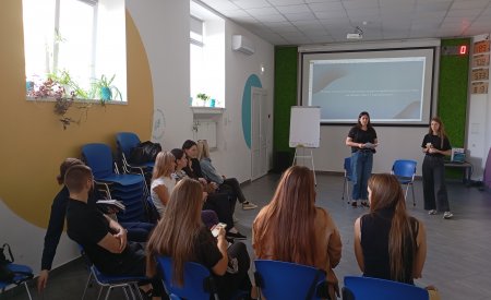 Тренінги ''Лідери в провадженні програми ''Рівний рівному . Піклування про ментальне здоров'я в умовах воєнного стану