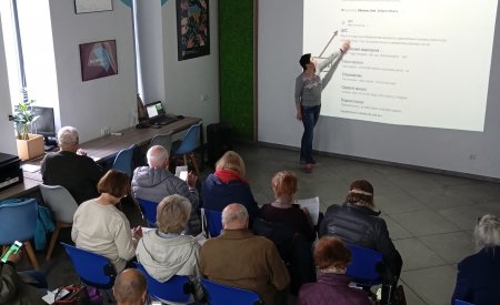 Навчання для для людей старшого віку по оплаті Оnline-комуналки