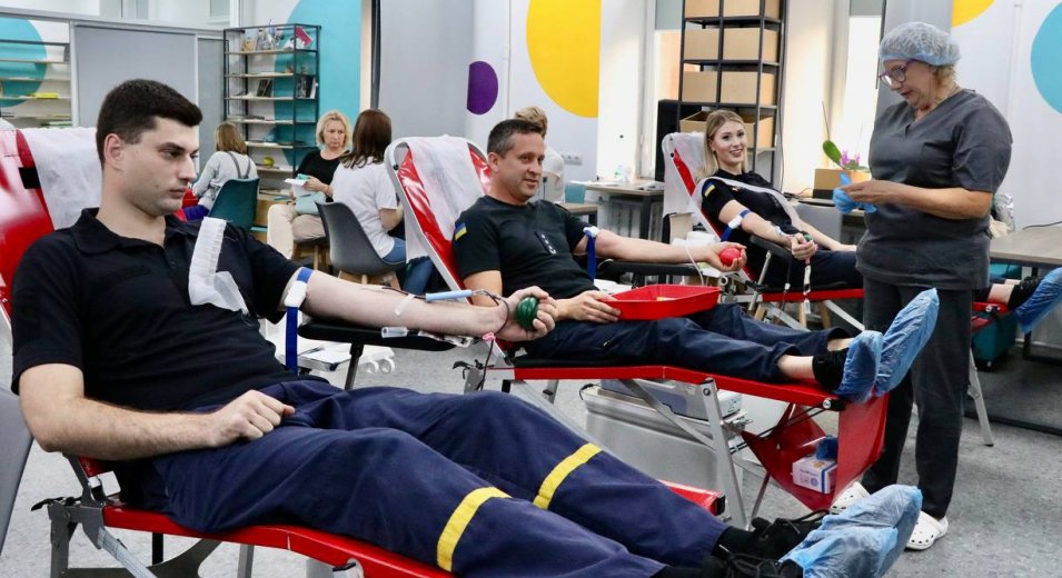  У Vcentri Hub: Шевченківський за кілька годин зібрали 13 літрів крові 