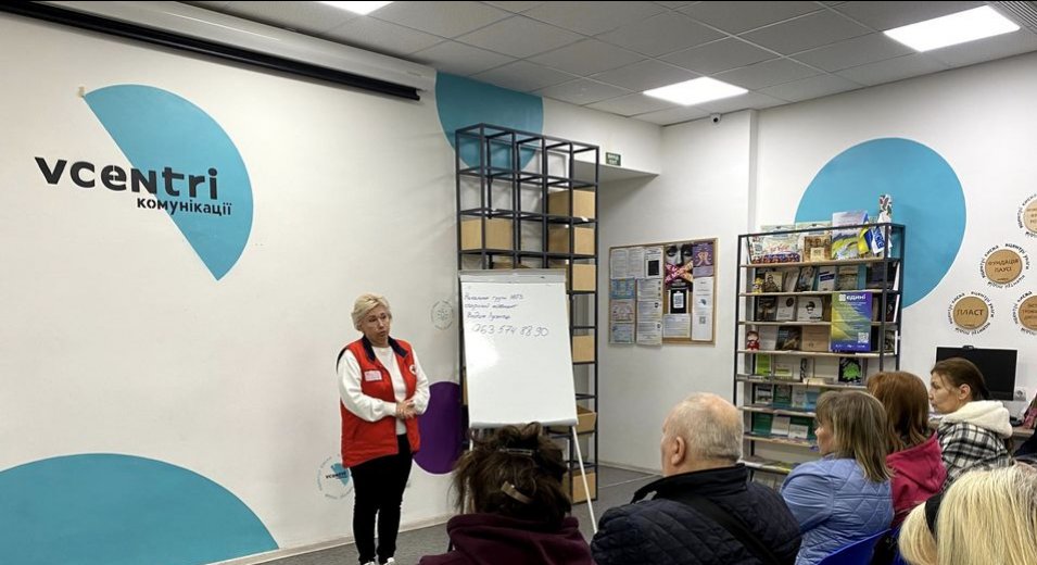  В Vcentri Hub:Шевченківський вшанували родини захисників та захисниць України