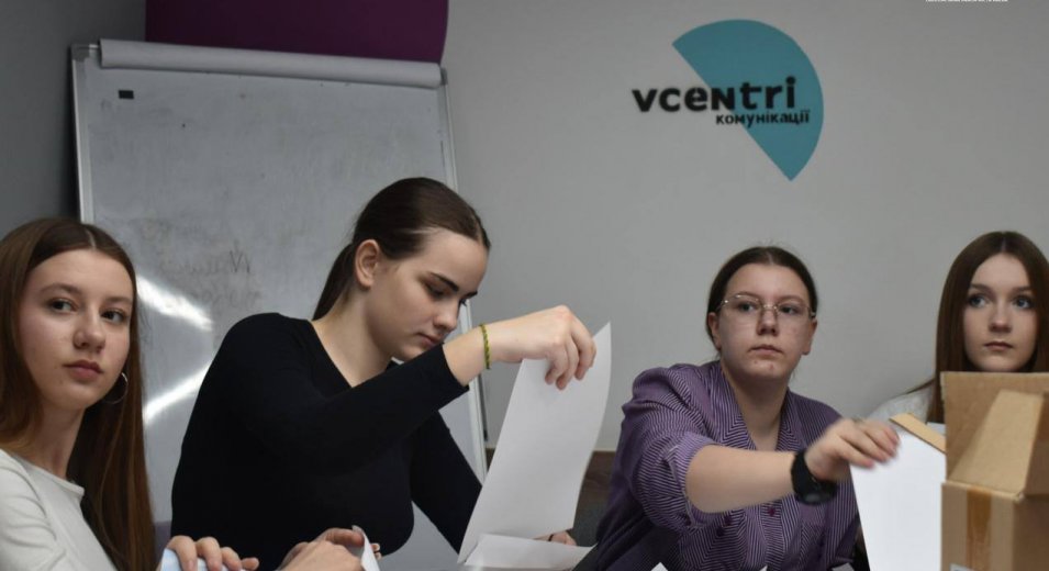 Активна молодь Оболоні допомагає формувати рішення громади