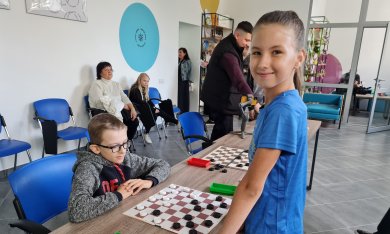 У Vcentri HUB: Голосіїв відбувся другий благодійний турнір із шашок за участю 11-річної чемпіонки Києва та світу Валерією Єжовою