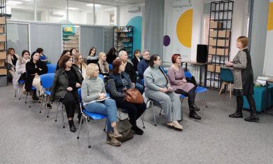 У Vcentri Hub: Шевченківський психологиня Леся Щипська провела Тренінг із запобігання емоційної втоми під час війни для представників КМДА