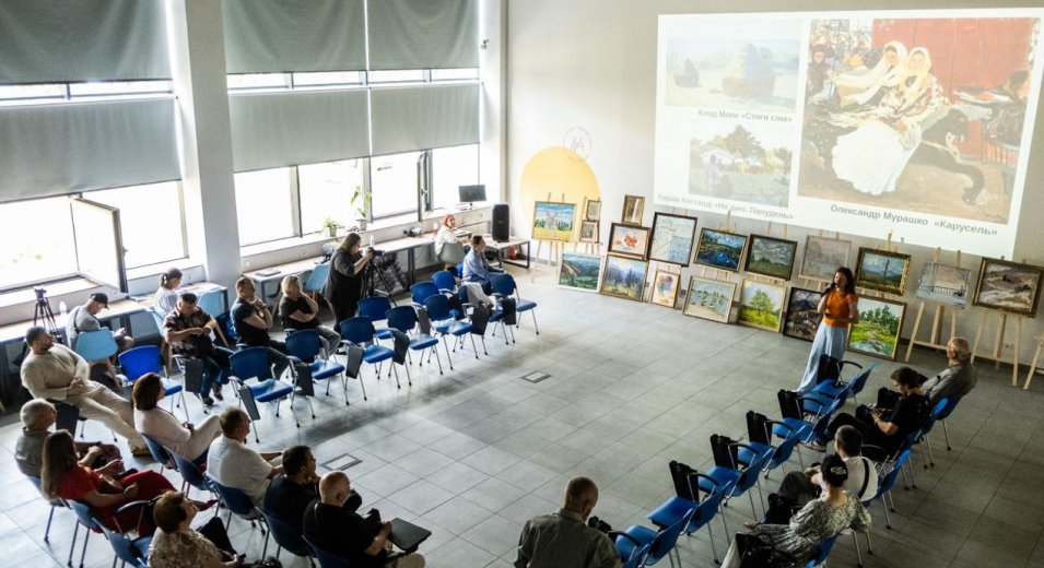 Днями у Vcentri HUB: Дніпровський відбулася зустріч «Товариства творців», присвячена українському мистецтву та культурній спадщині