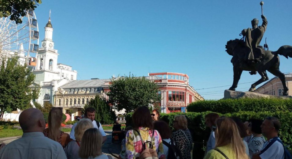 Київ у нових історіях та маршрутах