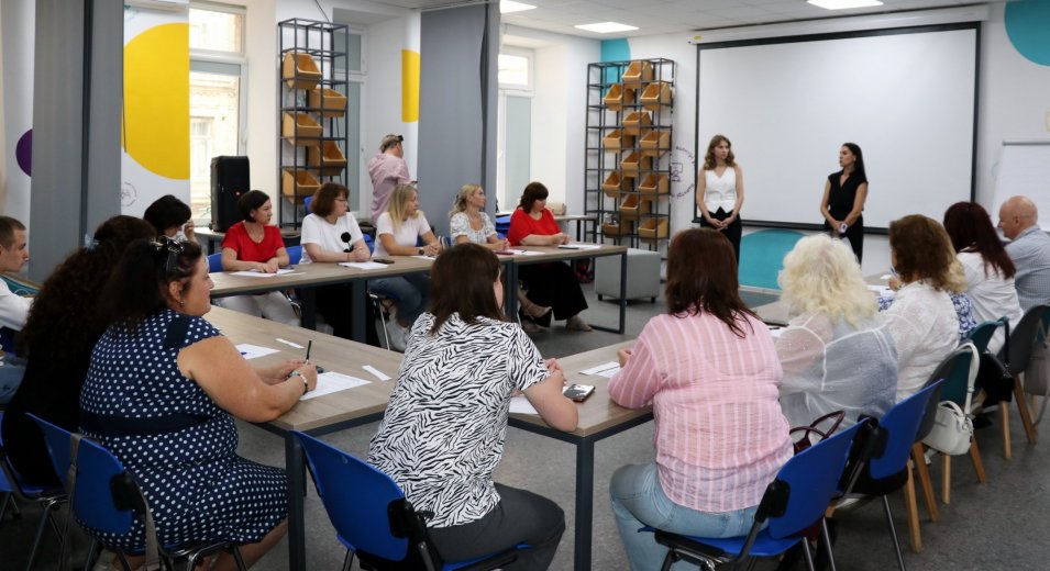 Круглий стіл про внутрішню стійкість та підтримку ментального здоров’я у Vcentri HUB