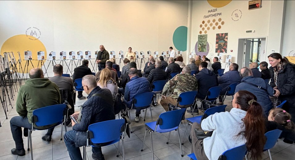Пам’ять, яка об’єднує: у Vcentri HUB презентували ініціативи зі збереження пам’яті про Захисників і Захисниць України