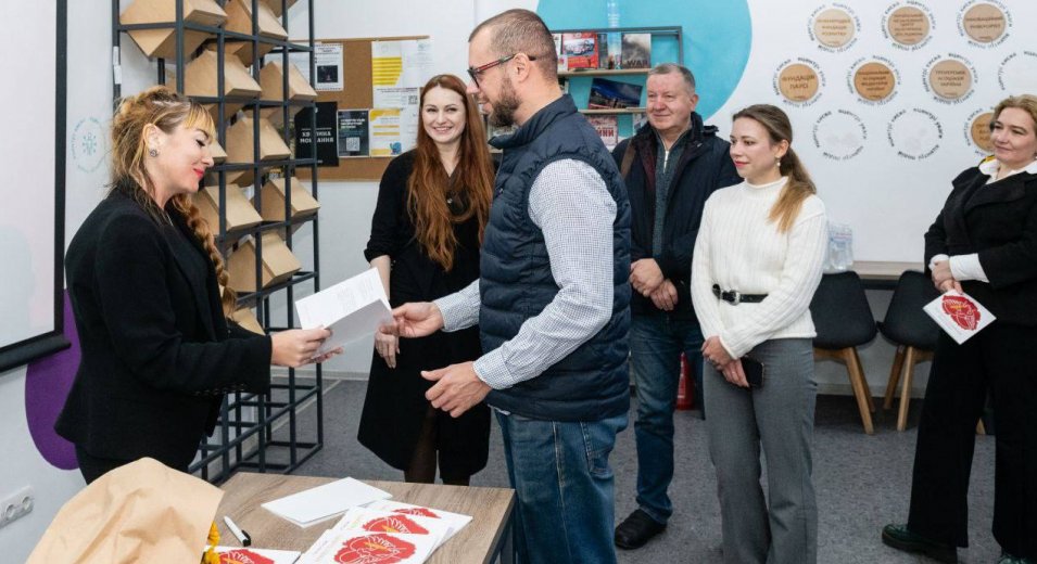 Поезія, що долає відстані: презентація «Конкістадори» у Vcentri HUB