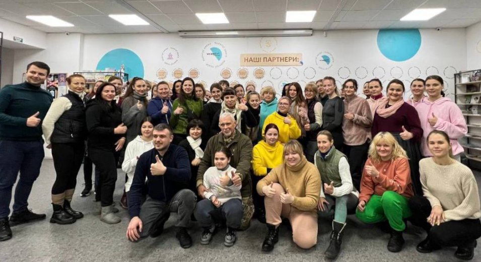 Цими вихідними у Vcentri Hub: Шевченківський пройшло заняття з самооборони для дівчат та жінок