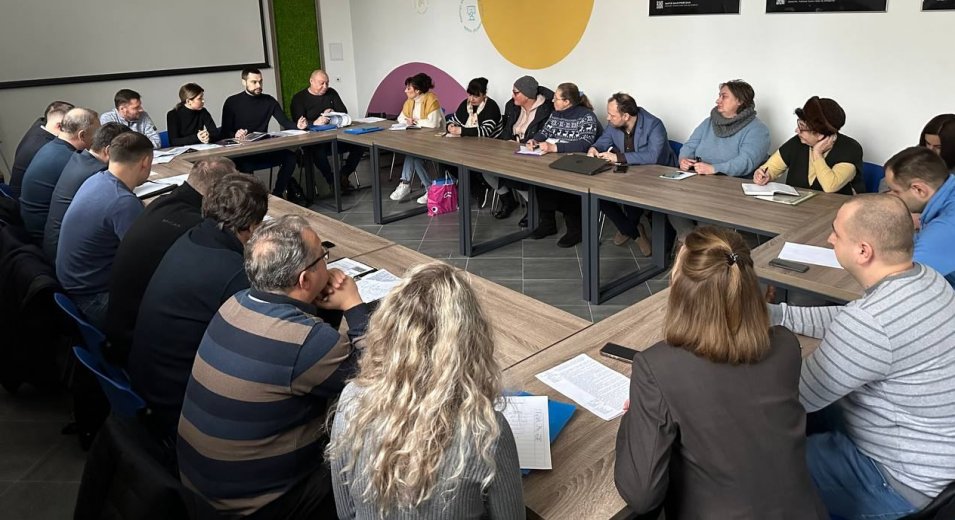 У Vcentri Hub: Голосіїв пройшла зустріч для напрацювання шляхів вирішення проблем Голосіївського району