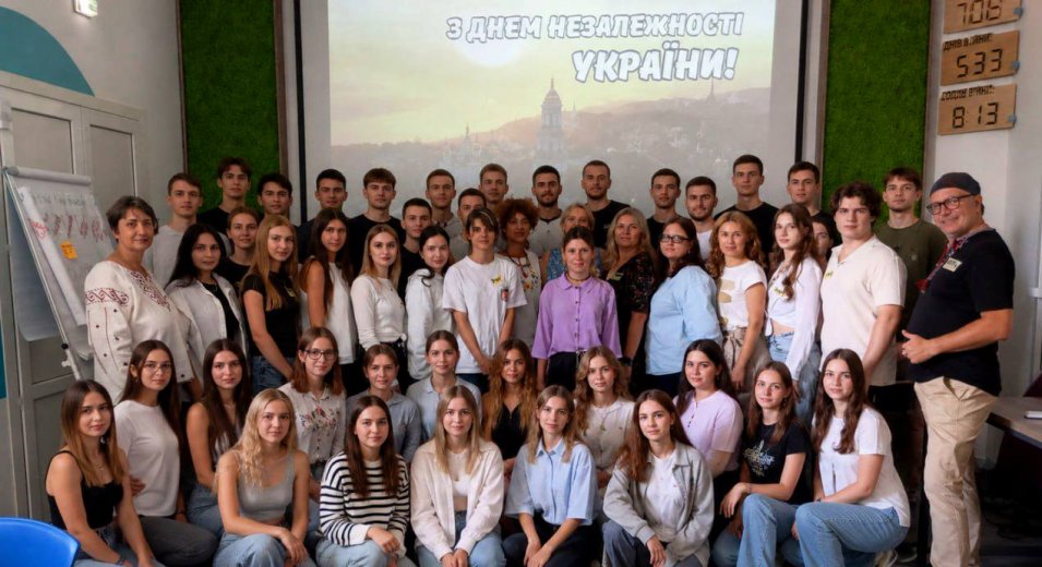 Від ідеї до проєкту: у Vcentri HUB завершився триденний етап StepUp
