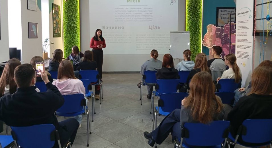 Воркшоп «Фандрейзинг та залучення партнерств для молодіжних ініціатив» у Vcentri HUB